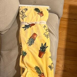 Rae Dunn Yellow Plant Blanket